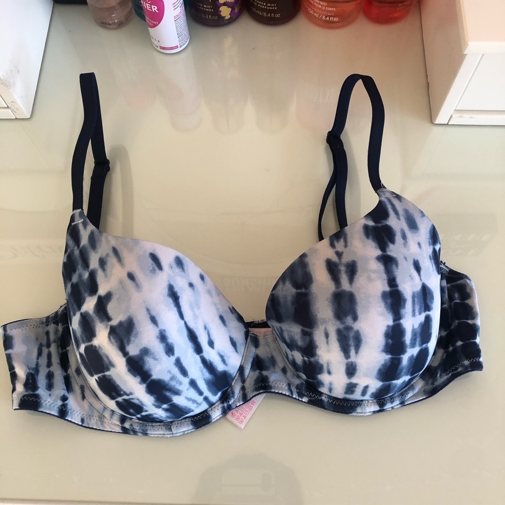 Victoria Secret T-shirt bra! 💓